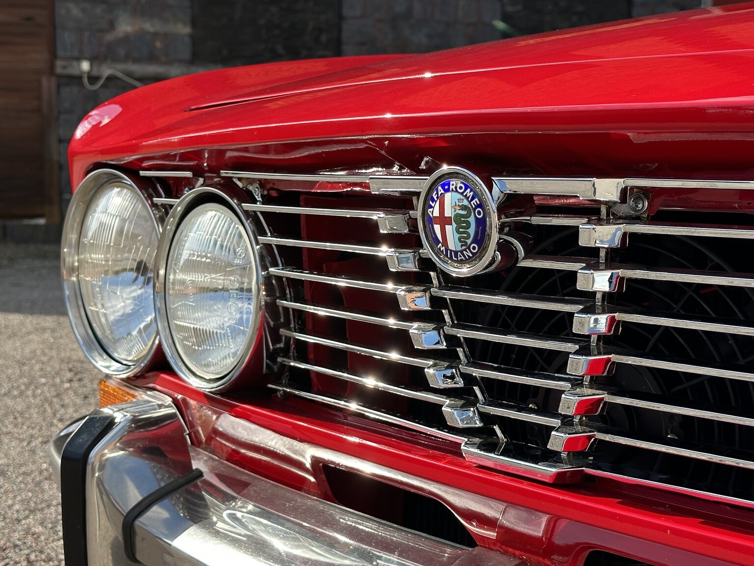 Exteriörbild på 1972 Alfa Romeo 2000 GTV Bertone Coupé