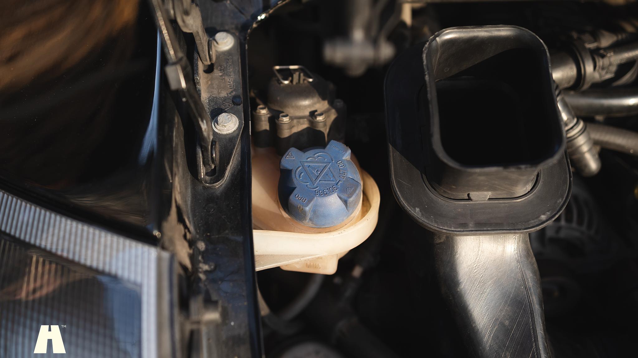 Image of 1998 Porsche 996 Carrera 2 “Clubsport” mechanics