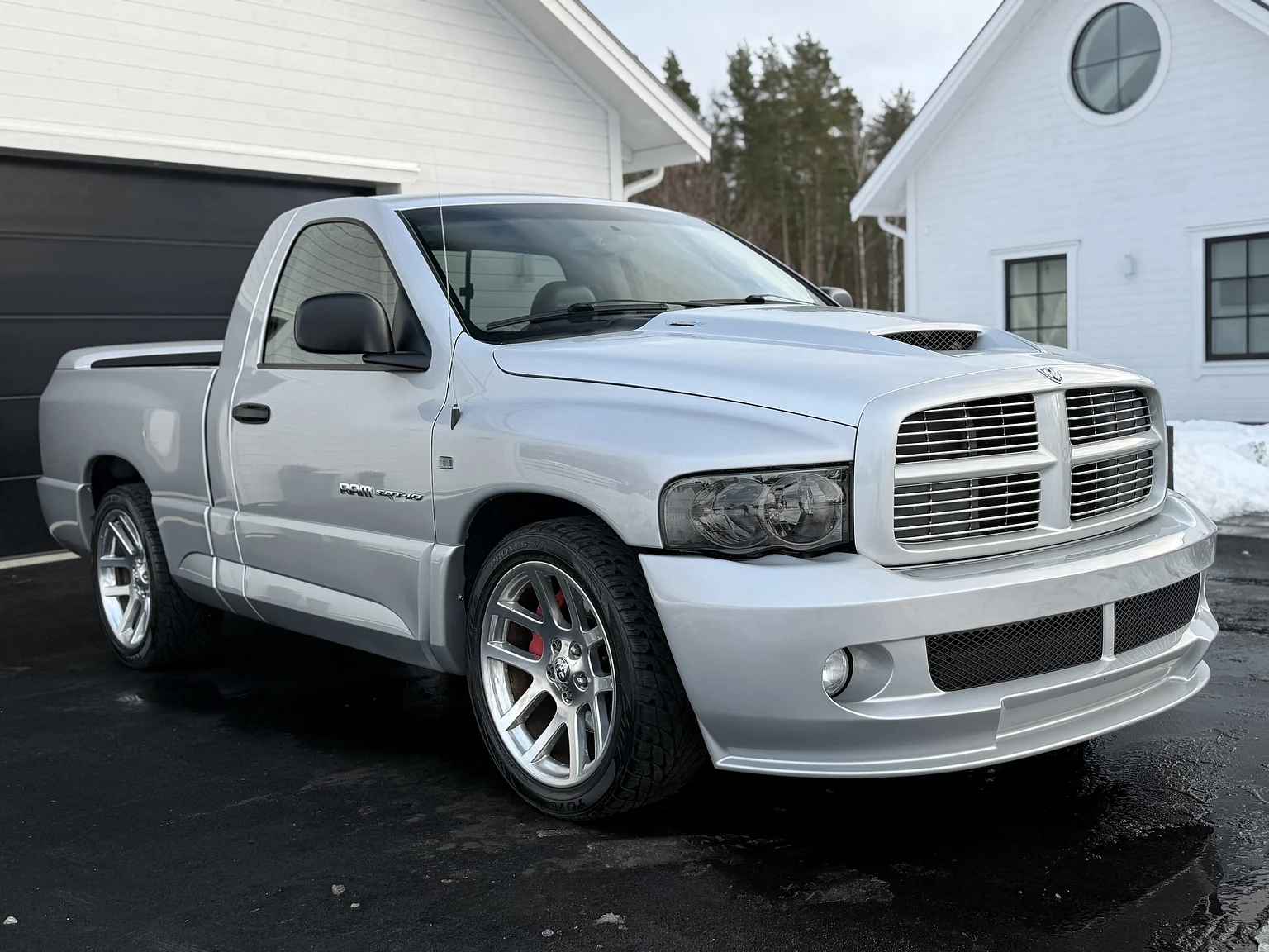 Exteriörbild på 2005 Dodge RAM SRT-10 Regular Cab Manual  (13)