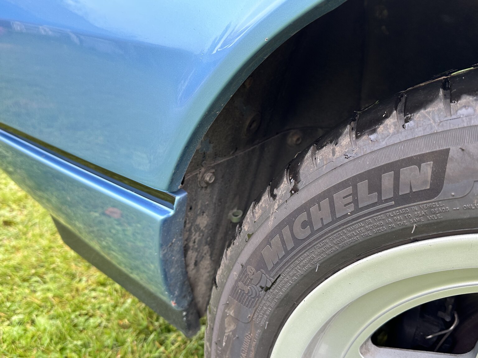 Exterior image of 1986 Ferrari 328 GTS