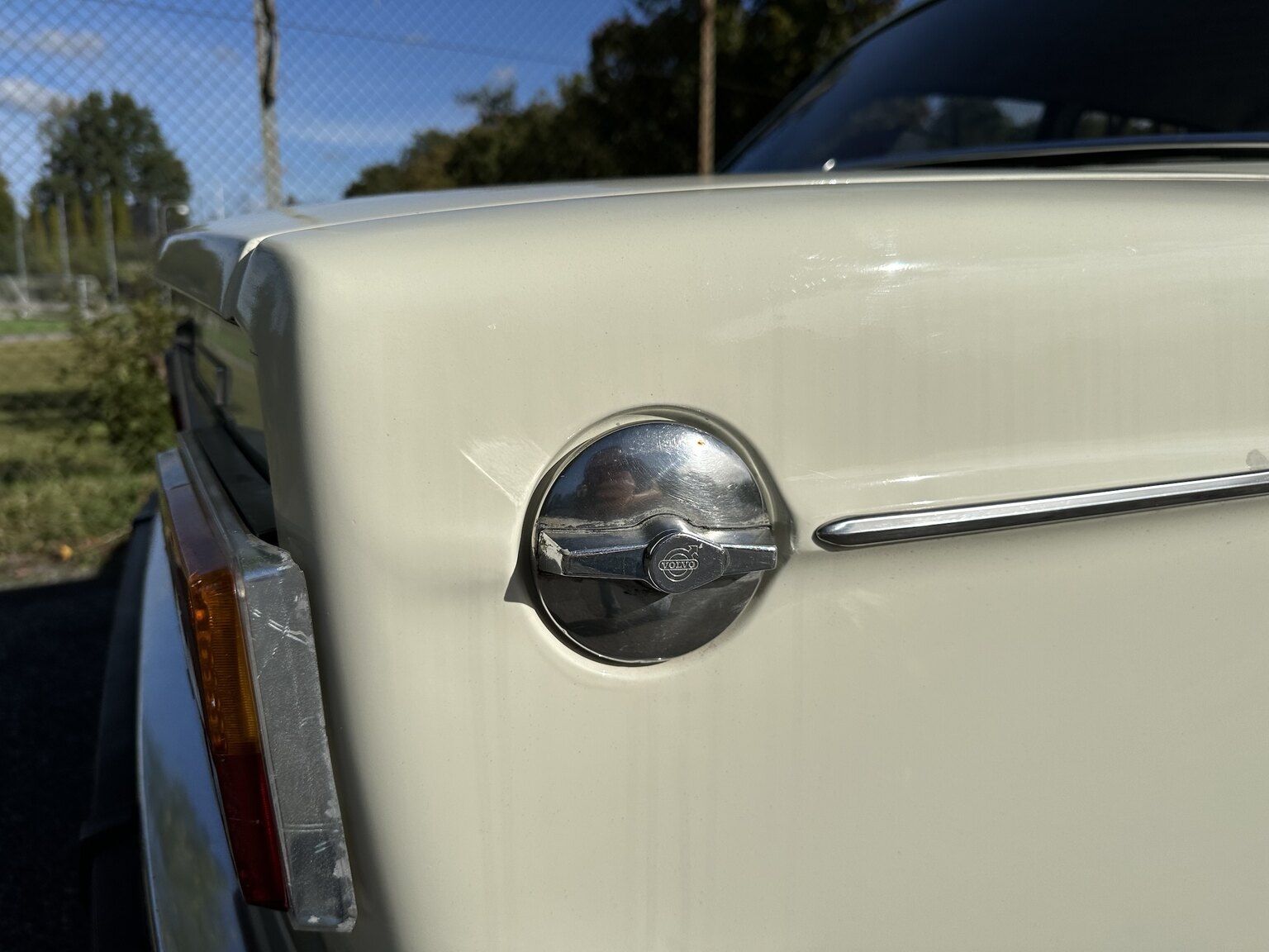 Exterior image of 1973 Volvo 142