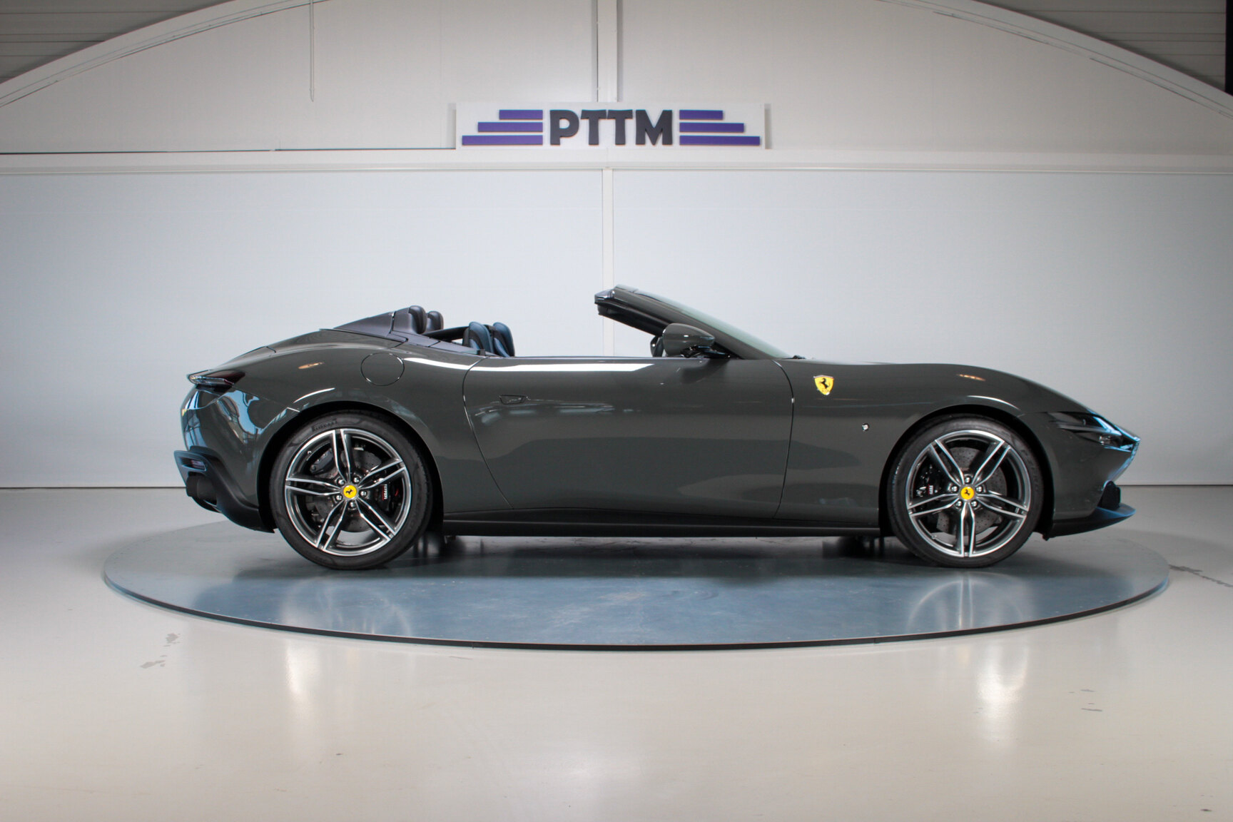 Exterior image of 2024 Ferrari Roma Spider
