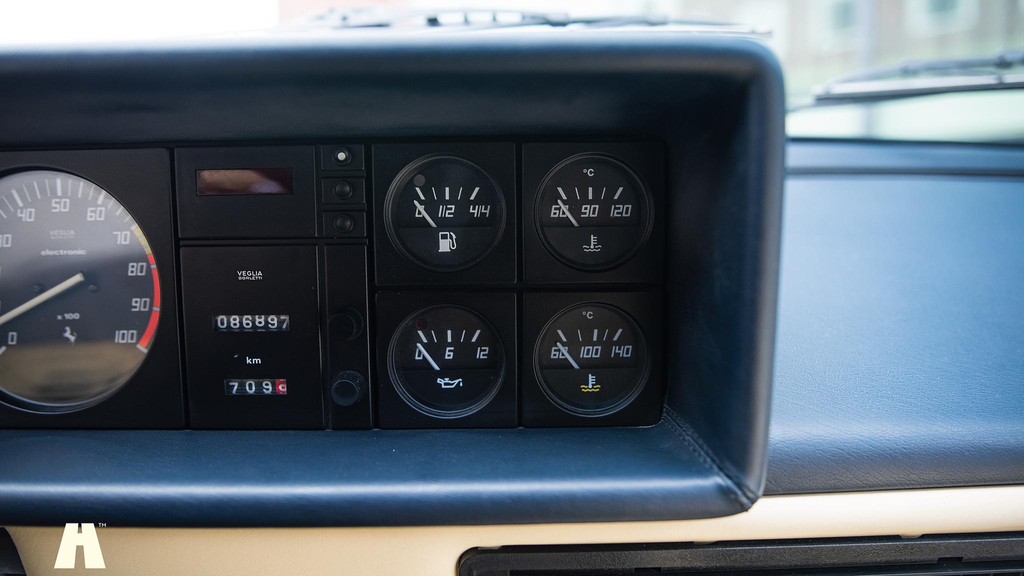 Interior image of 1985 Ferrari Mondial Quattrovalvole Design by Pininfarina (23)