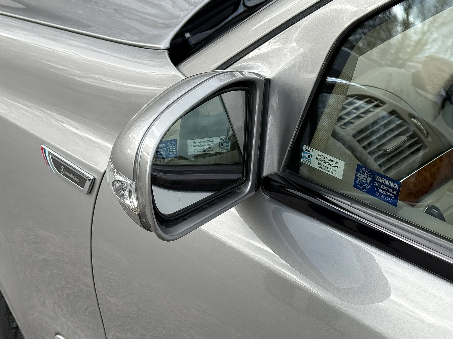 Exteriörbild på 2004 Mercedes-Benz E 500 7G-Tronic (46)