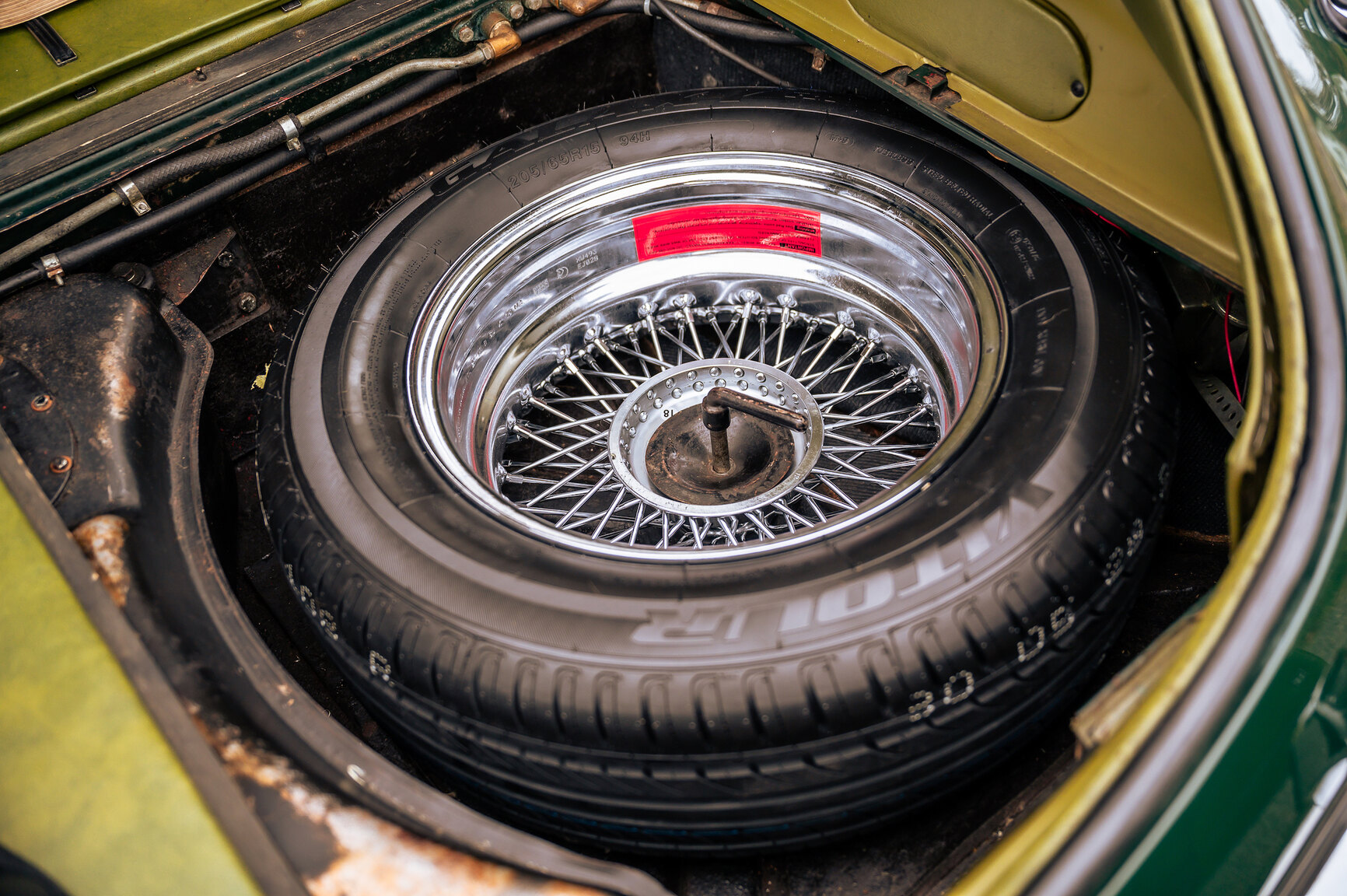 Image of 1973 Jaguar E-Type V12 mechanics