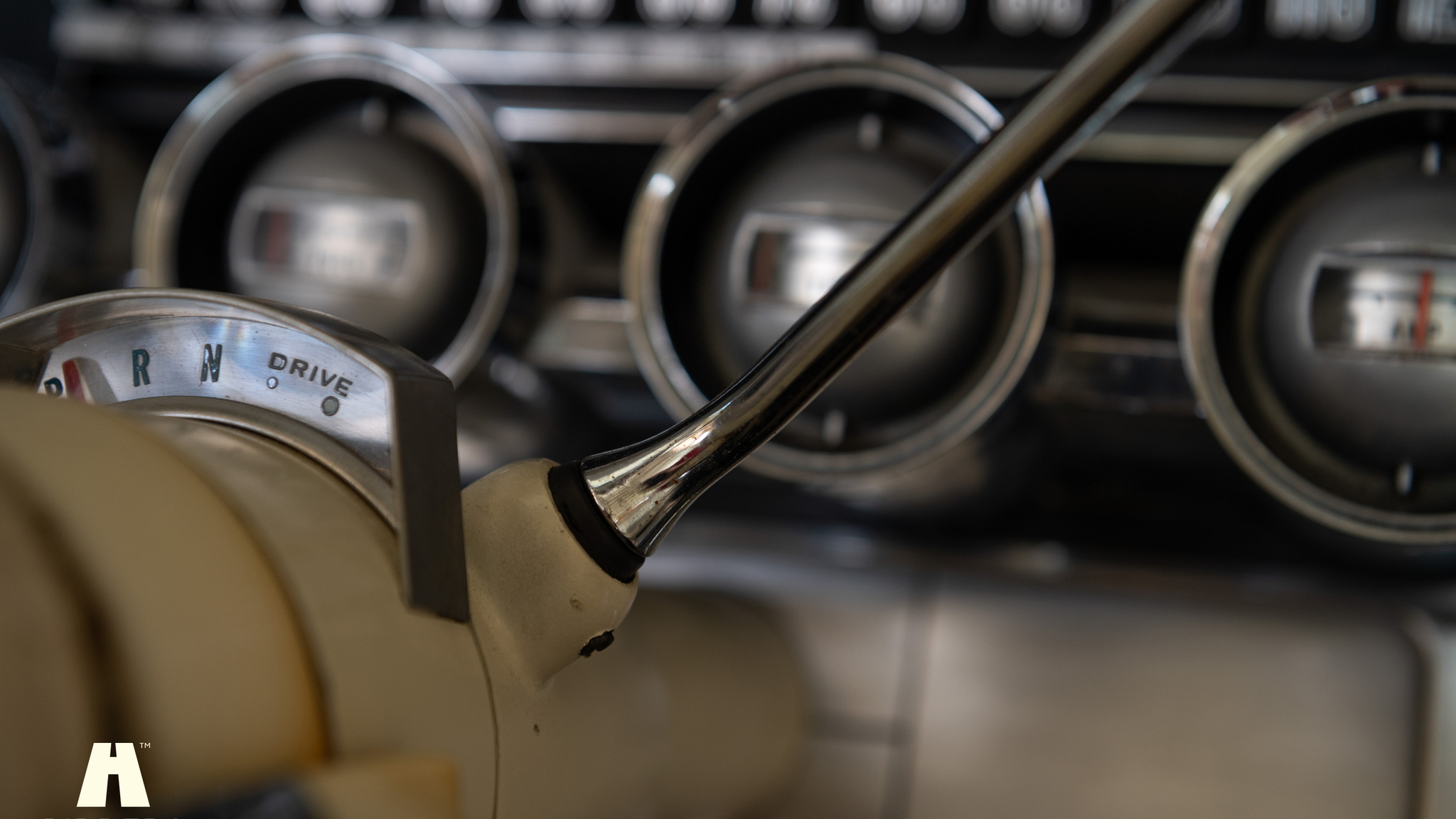 Interior image of 1964 Ford Thunderbird 6.4 HT (6)