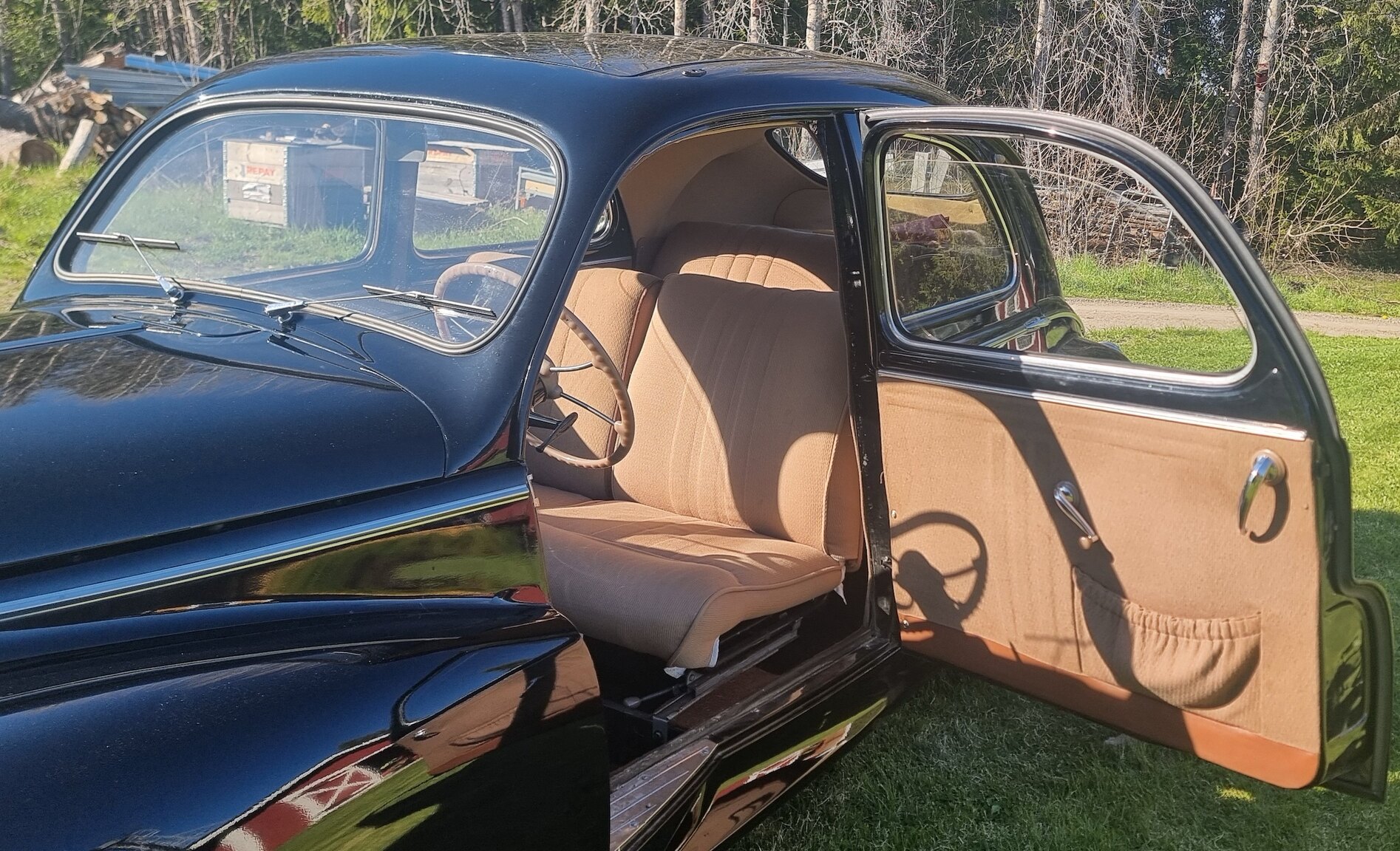 Interior image of 1951 Peugeot 203 De Luxe