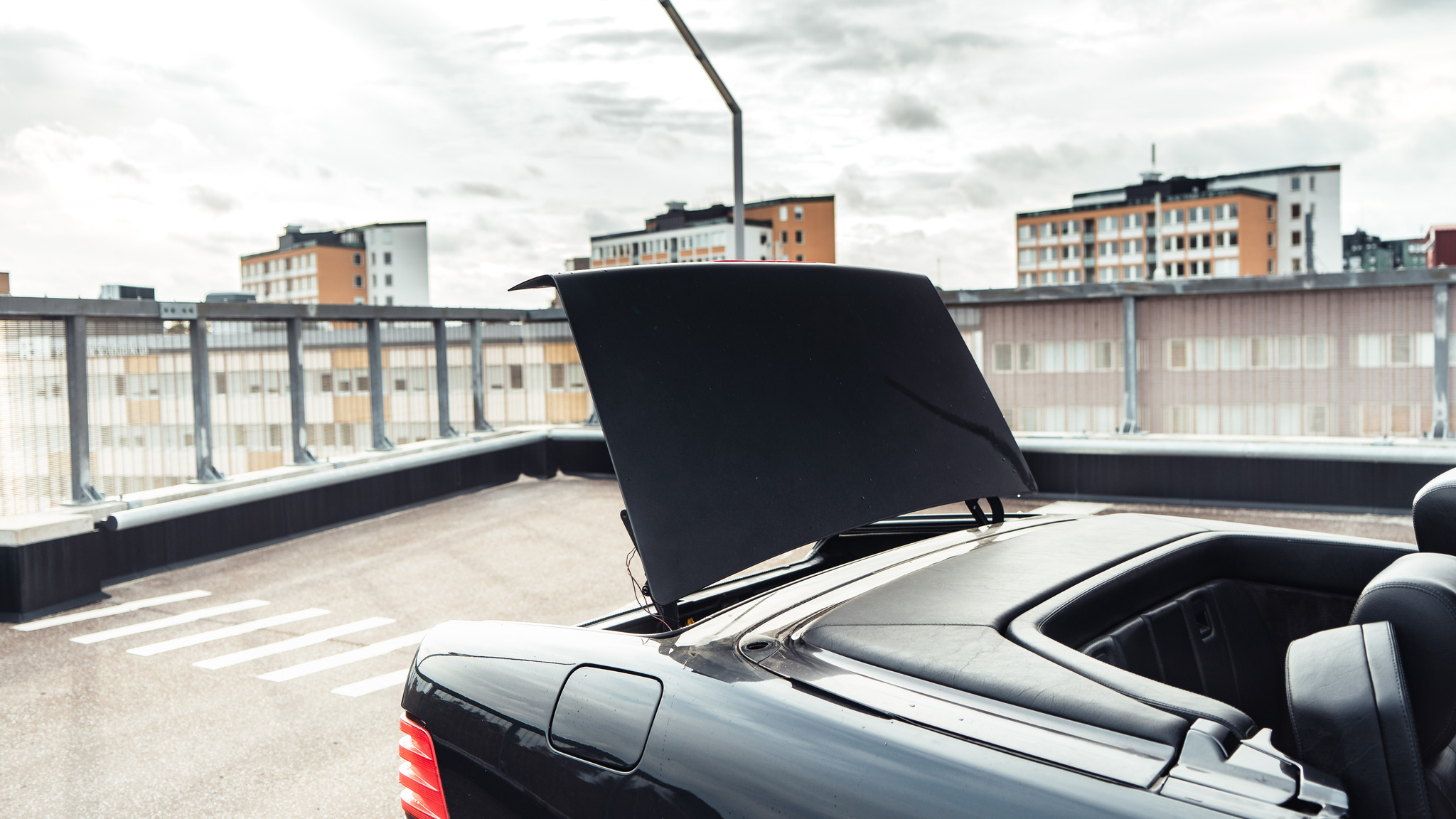 Exterior image of 1994 Mercedes SL320 (R129)  (50)