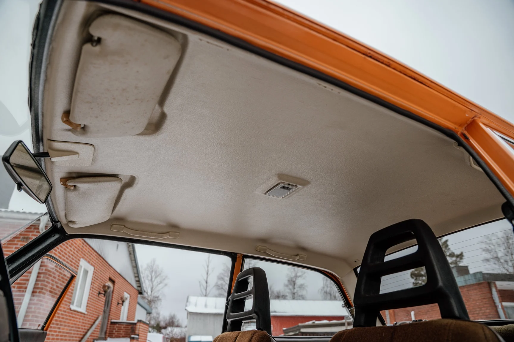 Interiörbild 1975 Volvo 242 2-dörrars coupé (26)