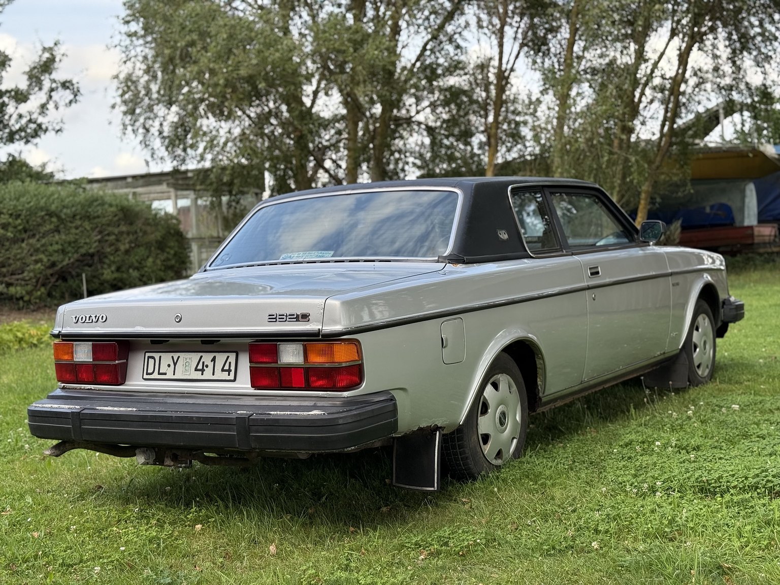 Exteriörbild på 1979 Volvo 262 C 2.8 V6 Automatisk