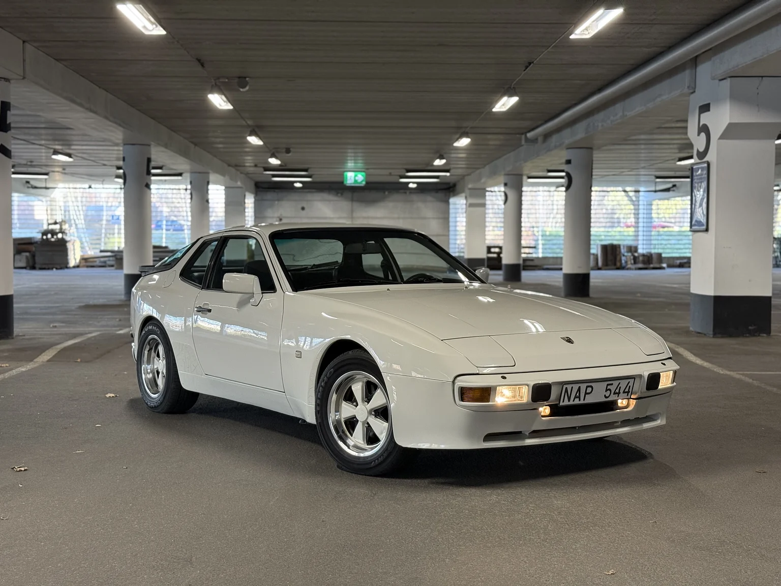 Aussenfoto 1984 PORSCHE 944 Targa (21)