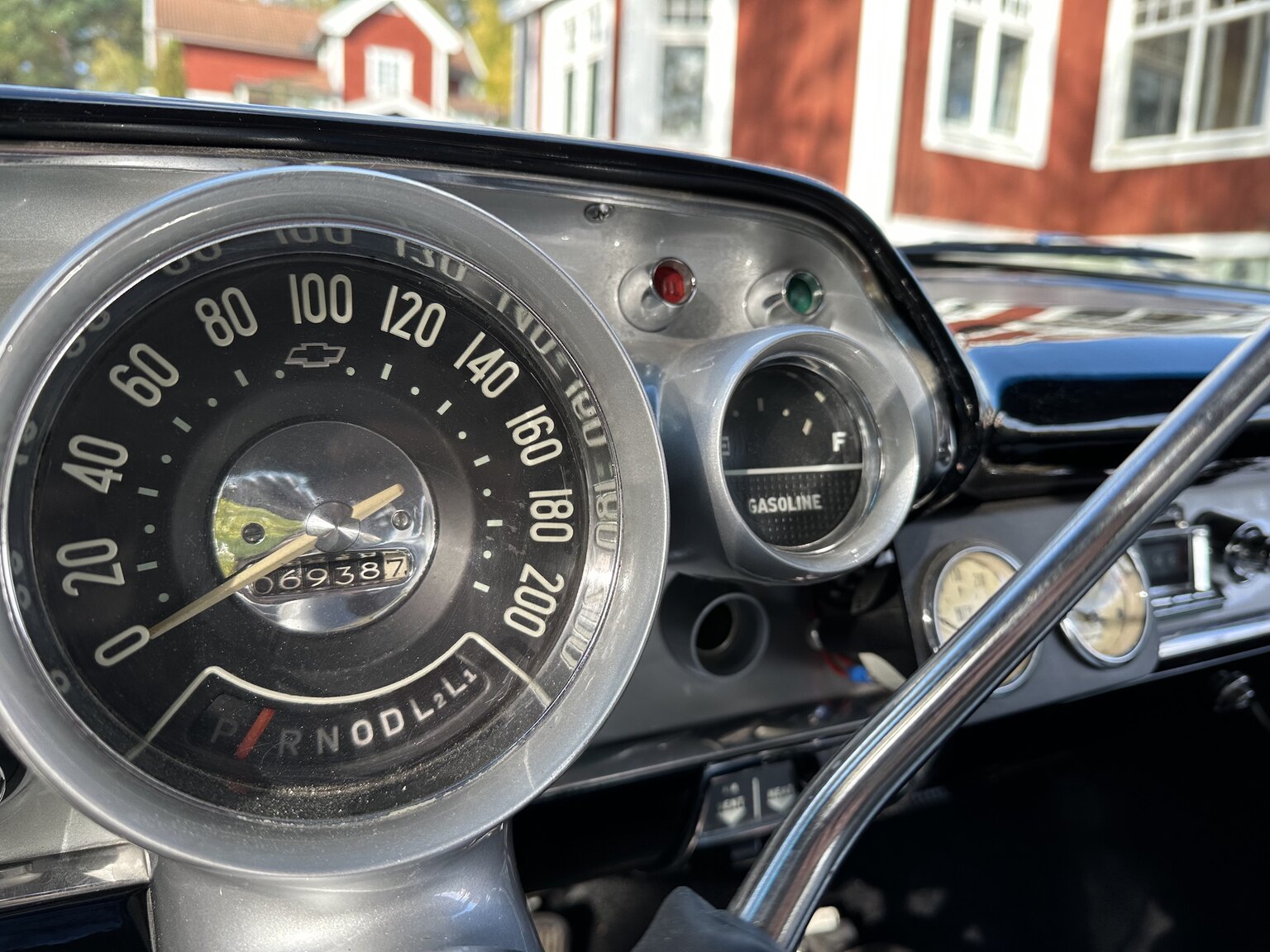 Innenraumfoto von 1957 Chevrolet Two-Ten Restomod (16)