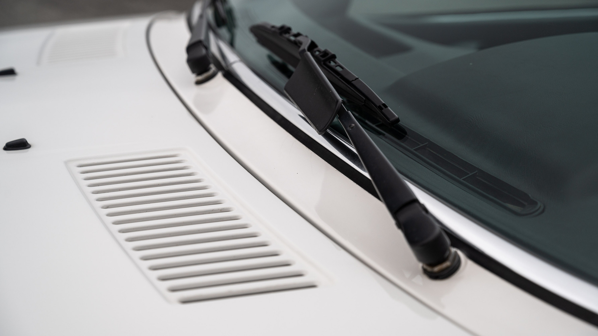 Exterior image of 1983 BMW 635 CSi