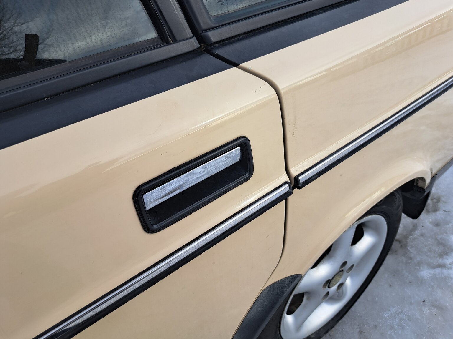 Exteriörbild på 1988 Volvo 240 GL