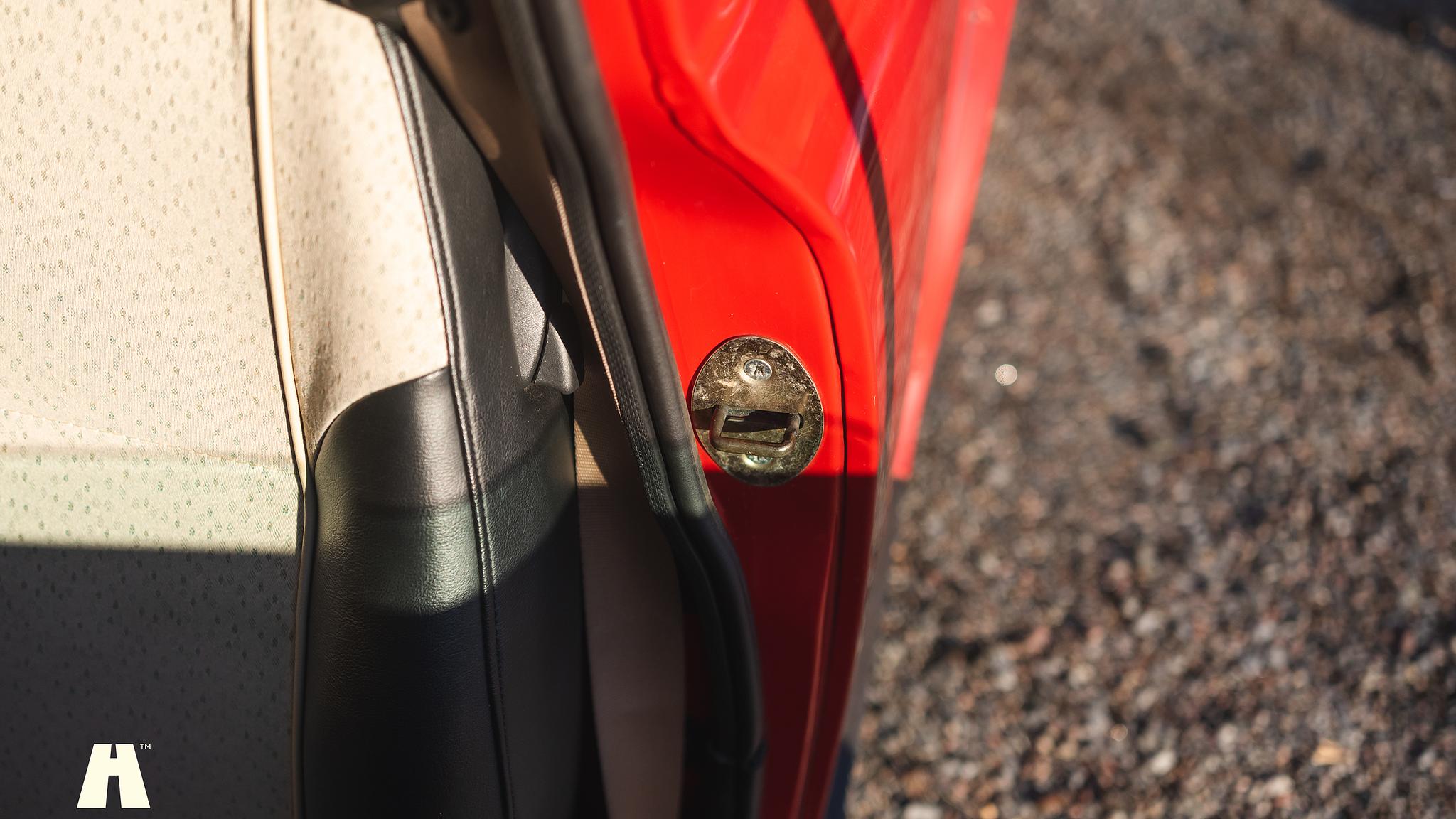 Interior image of 1998 Mini Cooper (43)