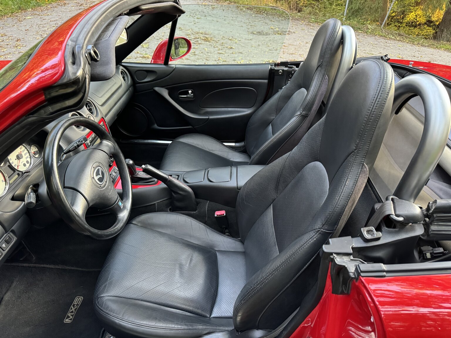 Innenraumfoto von 2004 Mazda MX-5