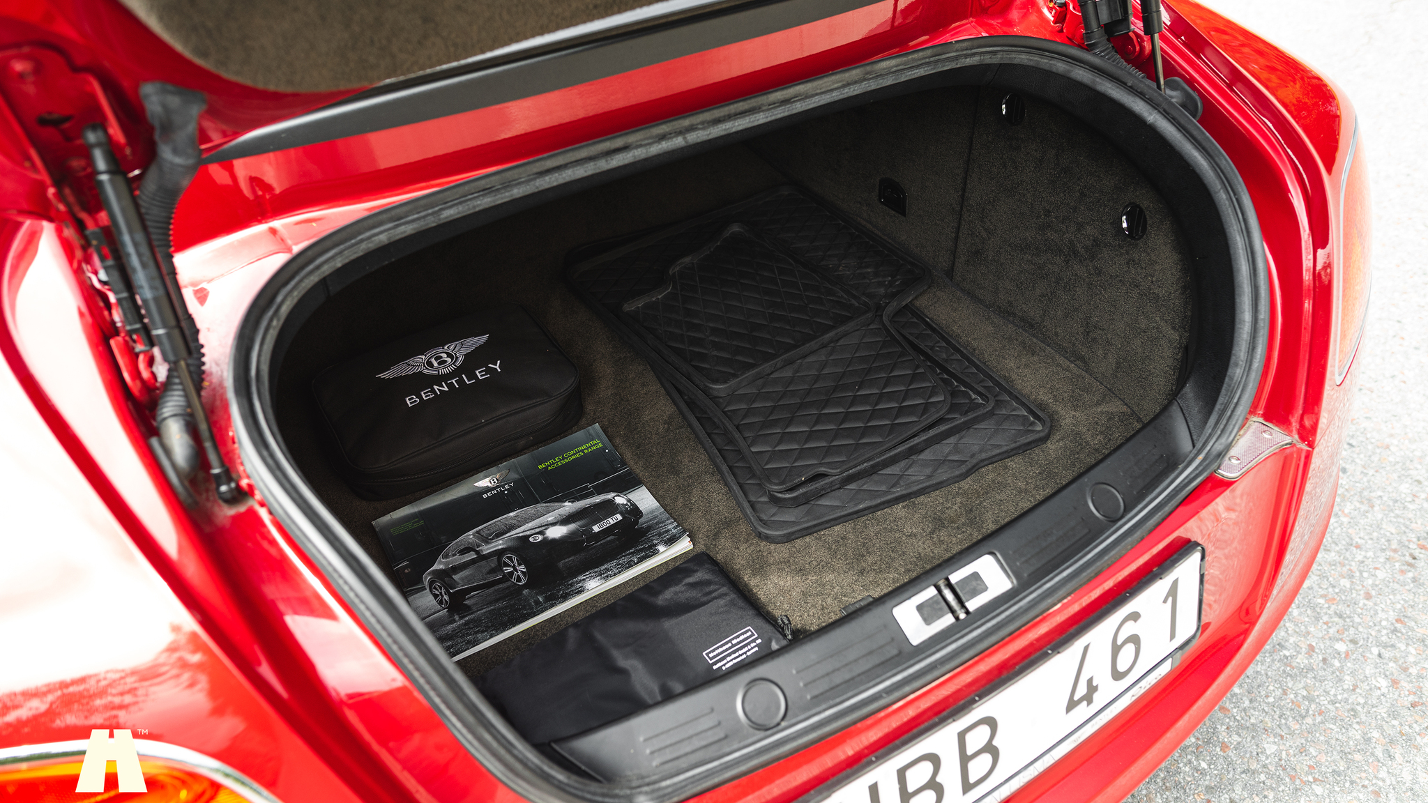 Interior image of 2013 Bentley Continental GT V8 (57)