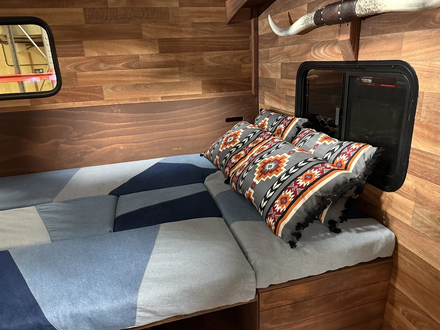 Interiörbild 2020 Dodge Ram 2500 Overland (64)