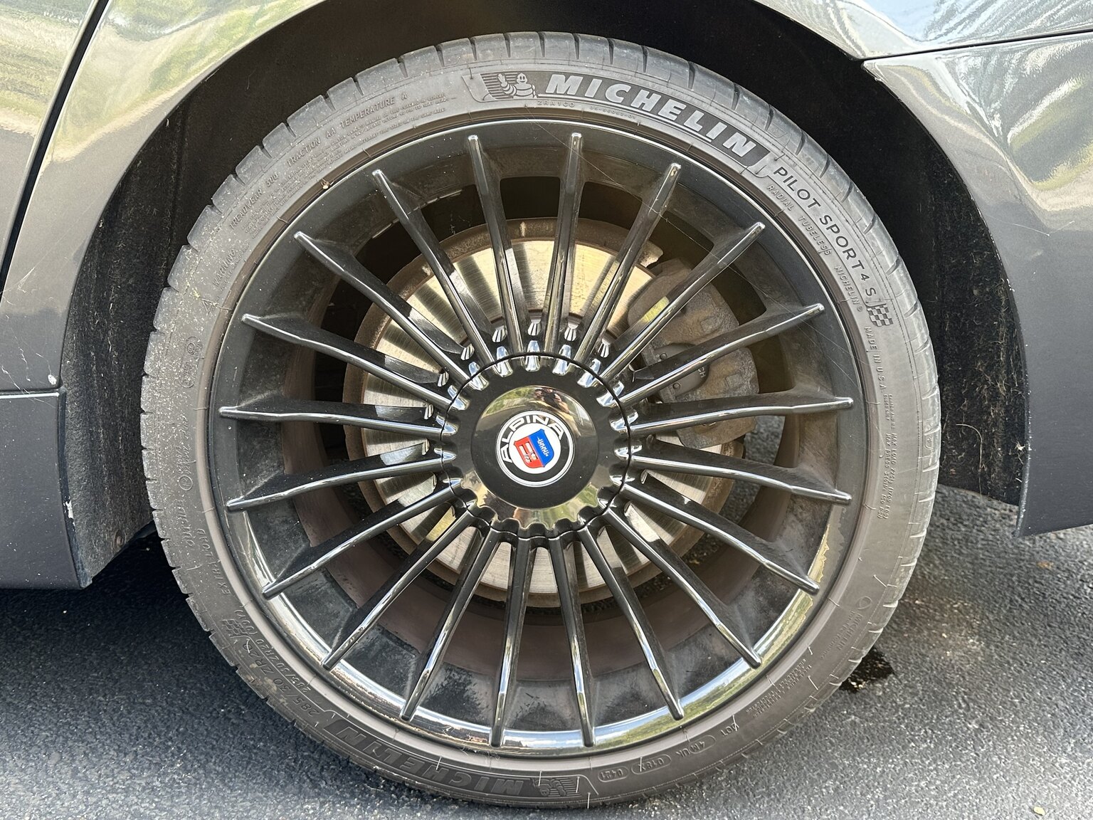Exteriörbild på 2011 ALPINA B5 Bi-Turbo Touring Switch-Tronic