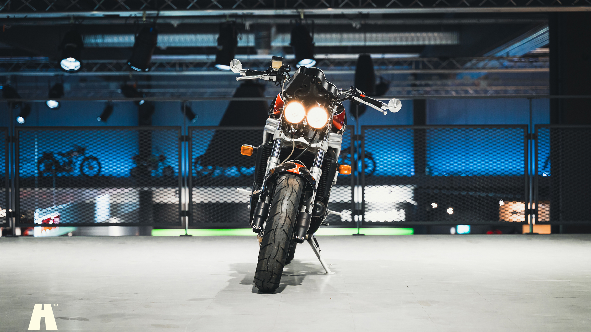 Exterior image of 2001 Triumph Speed Triple (8)