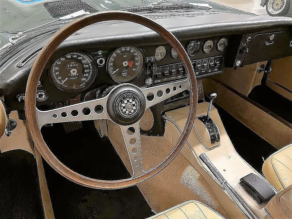 Interiörbild 1970 Jaguar E-Type 4.2 XK Automatic (1)