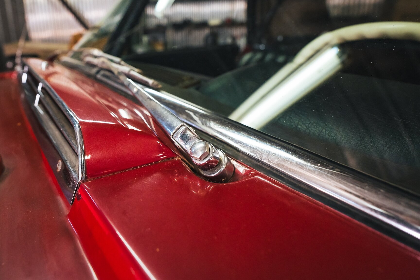 Exteriörbild på 1966 Mercedes-Benz 230 SL 