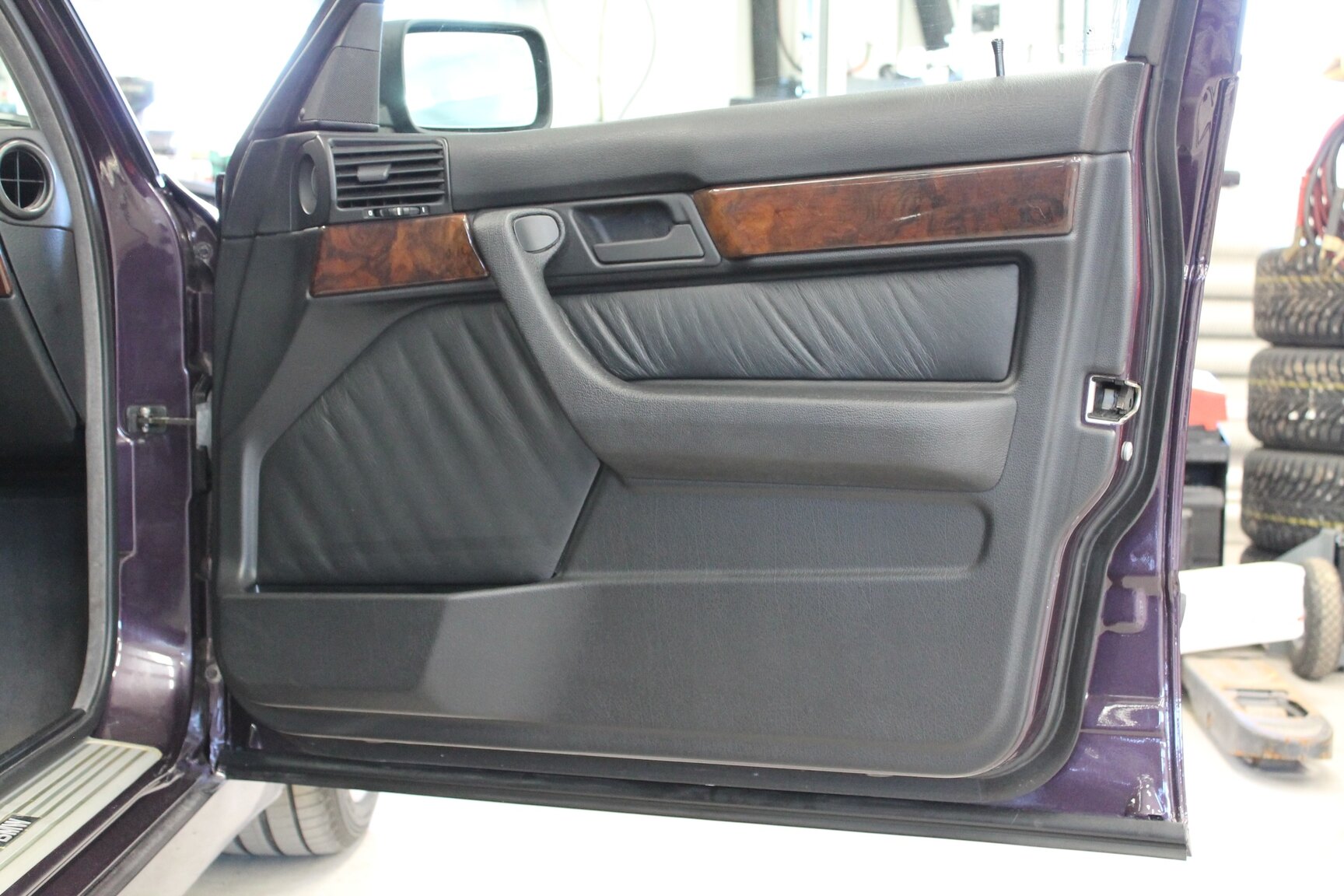 Innenraumfoto von 1996 BMW 540i Touring "No Reserve Auction"