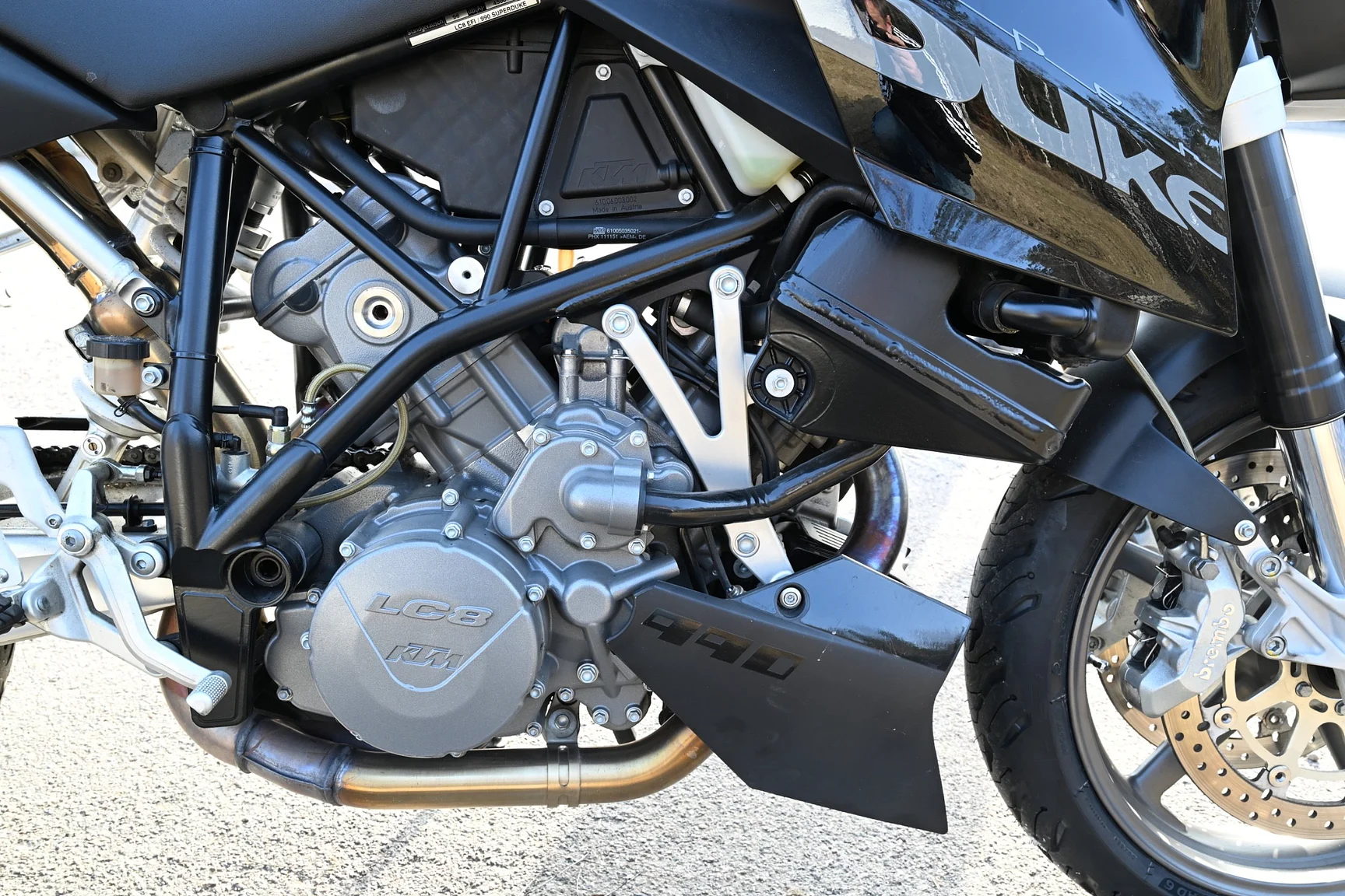 Exteriörbild på 2005 KTM 990 Super Duke (40)