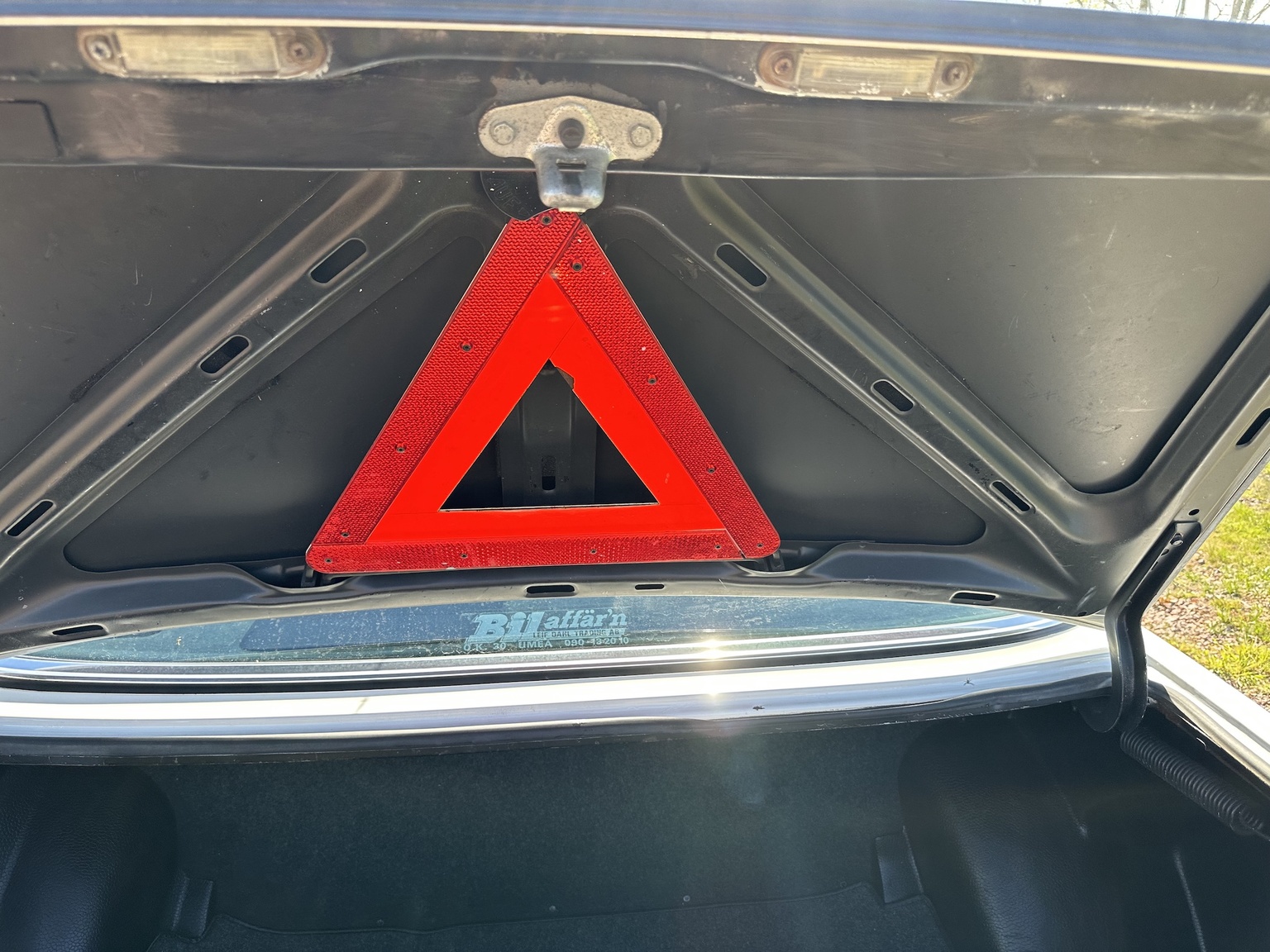 Interior image of 1985 Mercedes-Benz 200