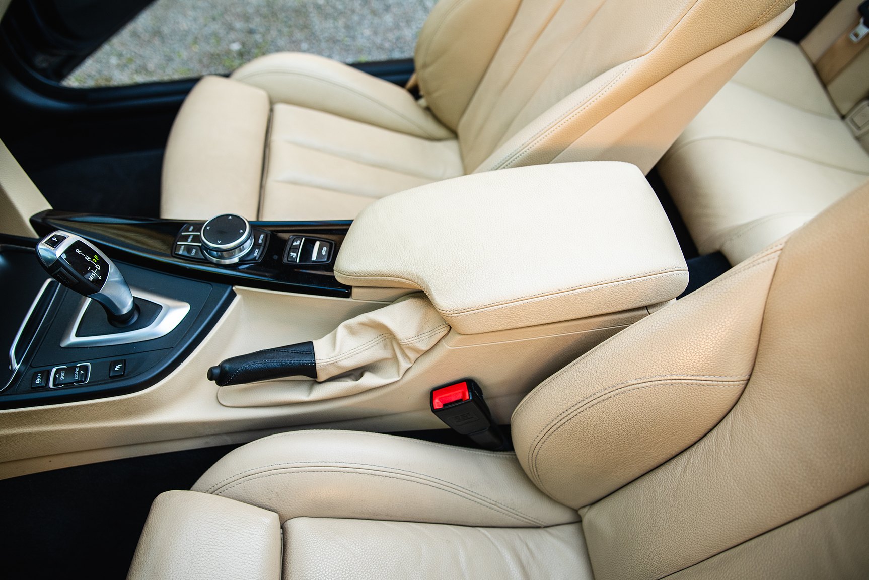 Innenraumfoto von 2018 BMW 430i xDrive Convertible