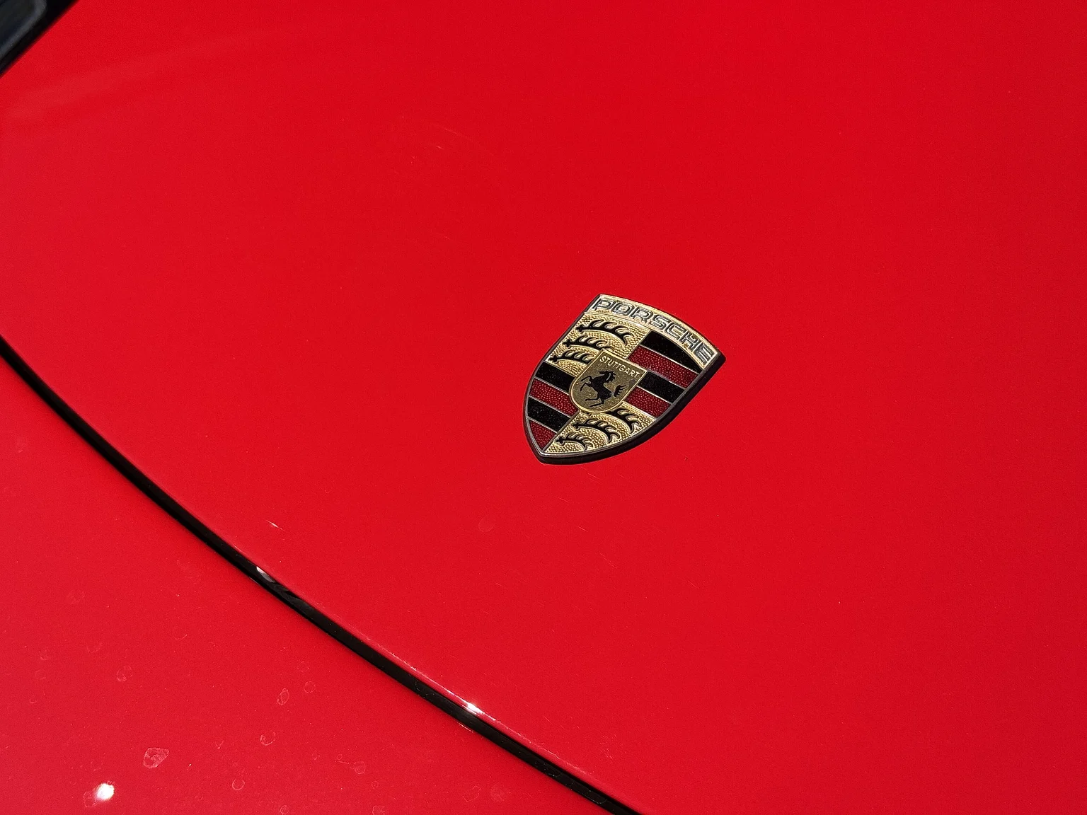 Exterior image of 1998 Porsche 996 Carrera (52)