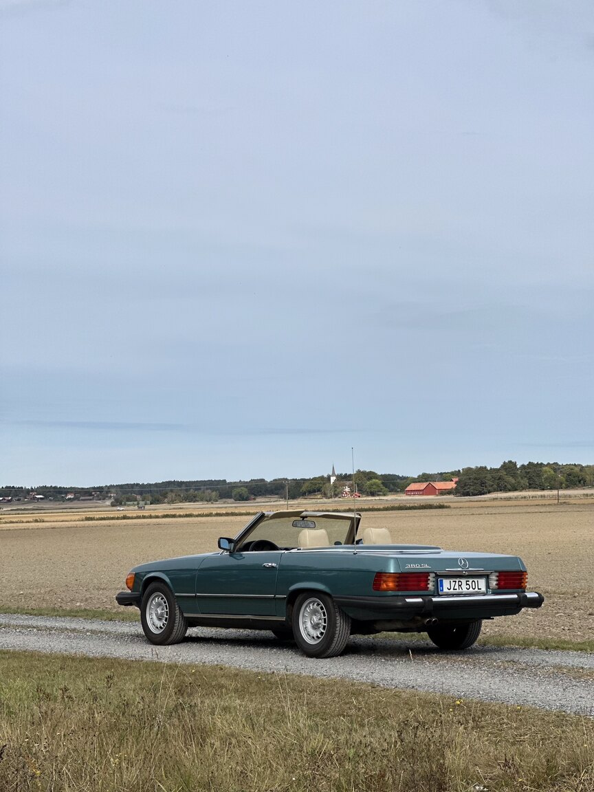Exteriörbild på 1985 Mercedes-Benz 380 SL