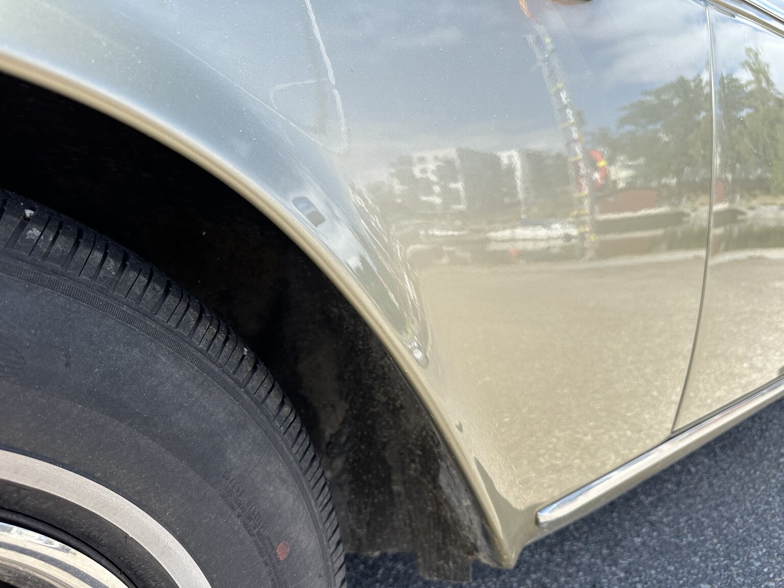 Exterior image of 1979 Rolls Royce Silver Shadow