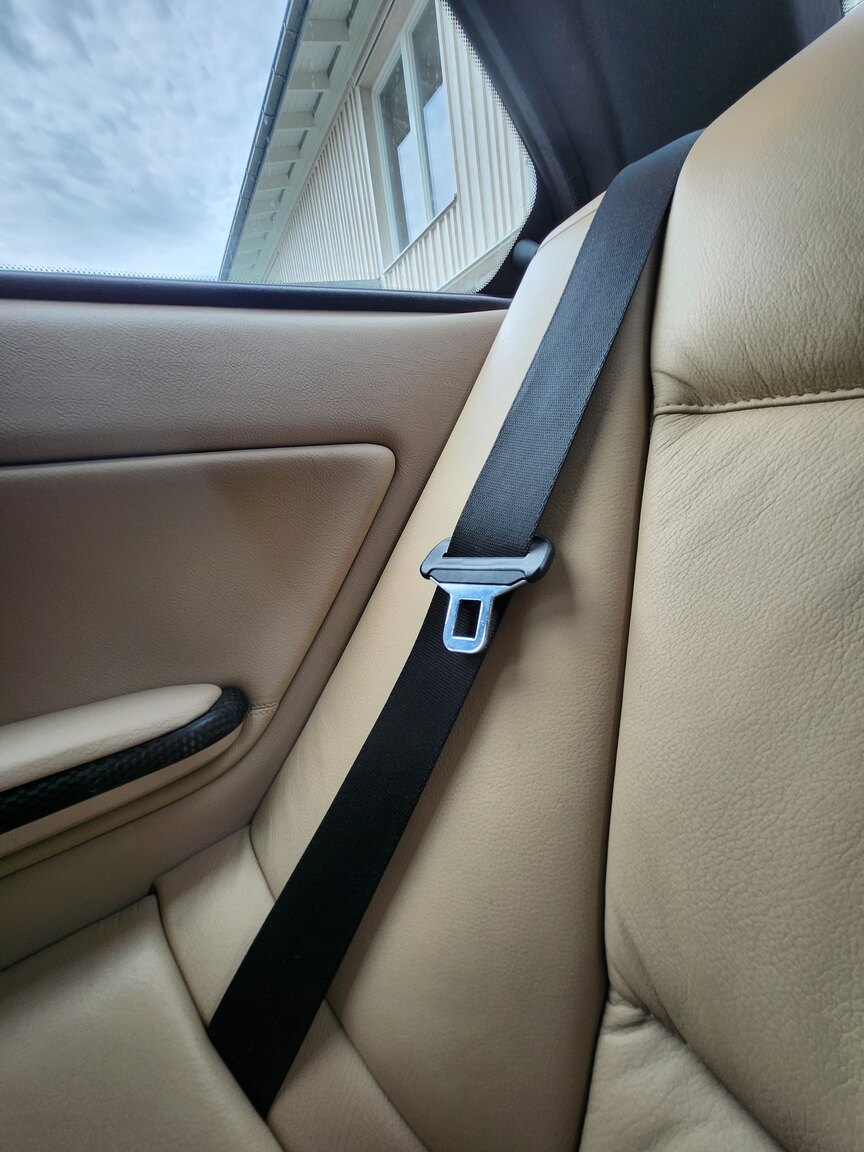 Interior image of 2002  BMW 330Ci 