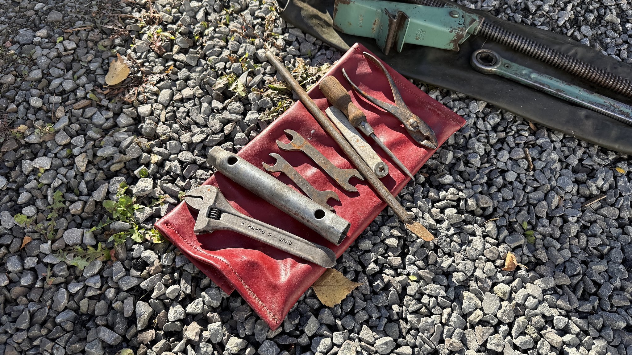 Image of 1960 Saab 96 (2) miscellaneous