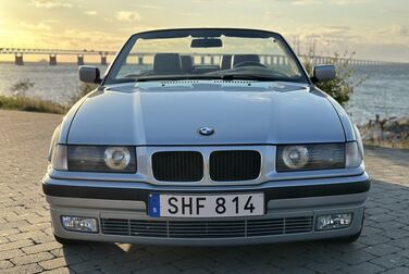 Exterior image of 1993 BMW 325 I CABRIO 