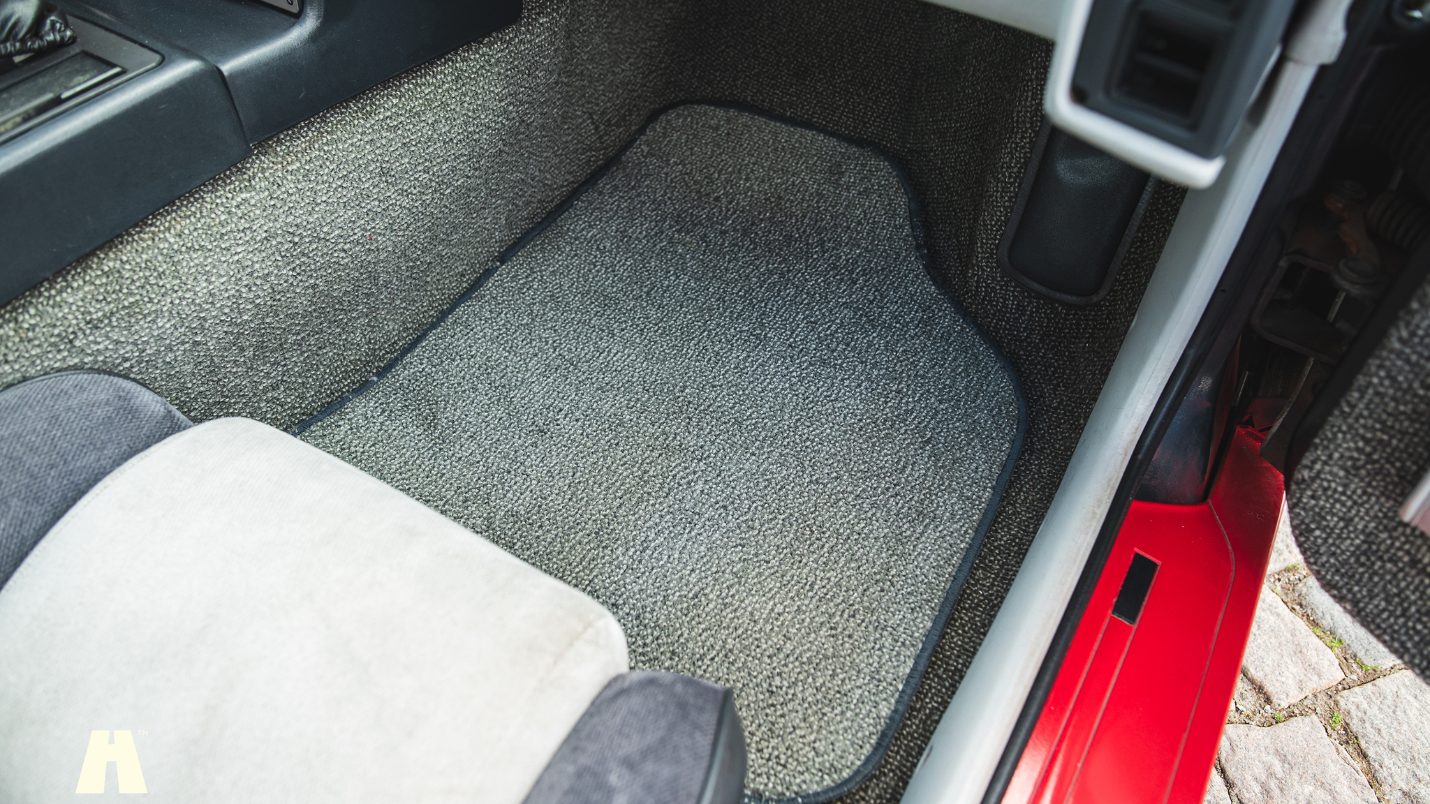 Innenraumfoto von 1985 Pontiac Fiero GT (71)