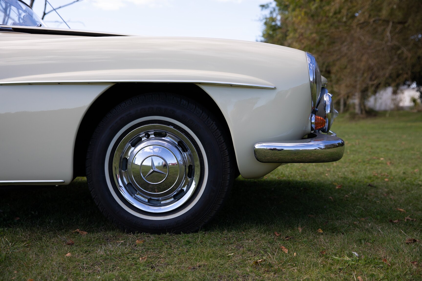 Exteriörbild på 1958 Mercedes-Benz 190SL