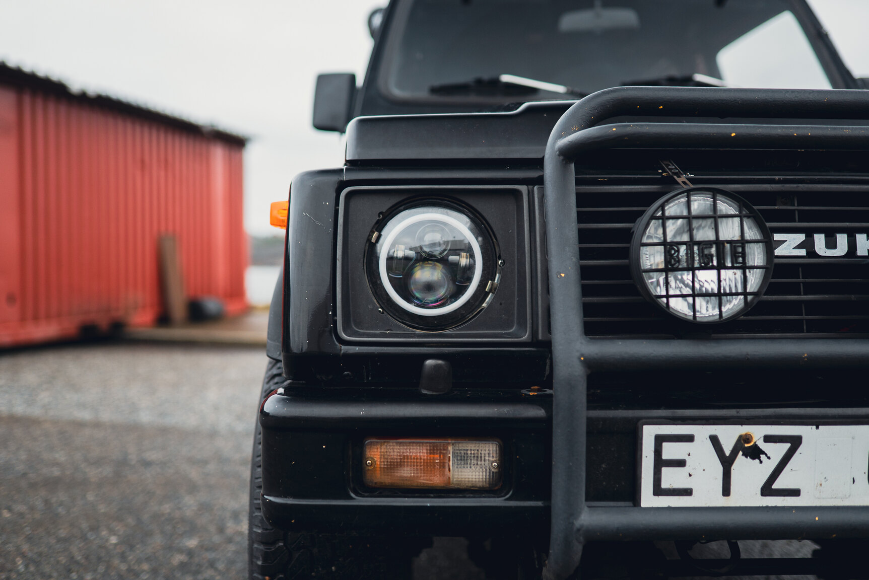 Exteriörbild på 1987 SUZUKI SJ 413 W Samurai 