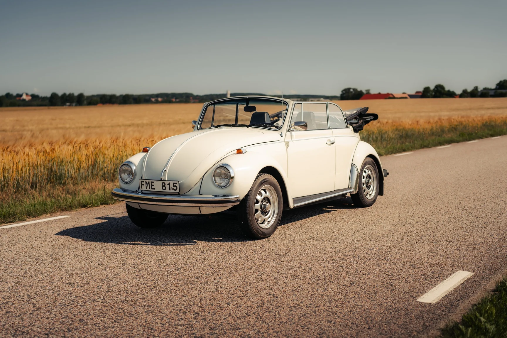 Exterior image of 1972 Volkswagen 1302 S Cabriolet (1)