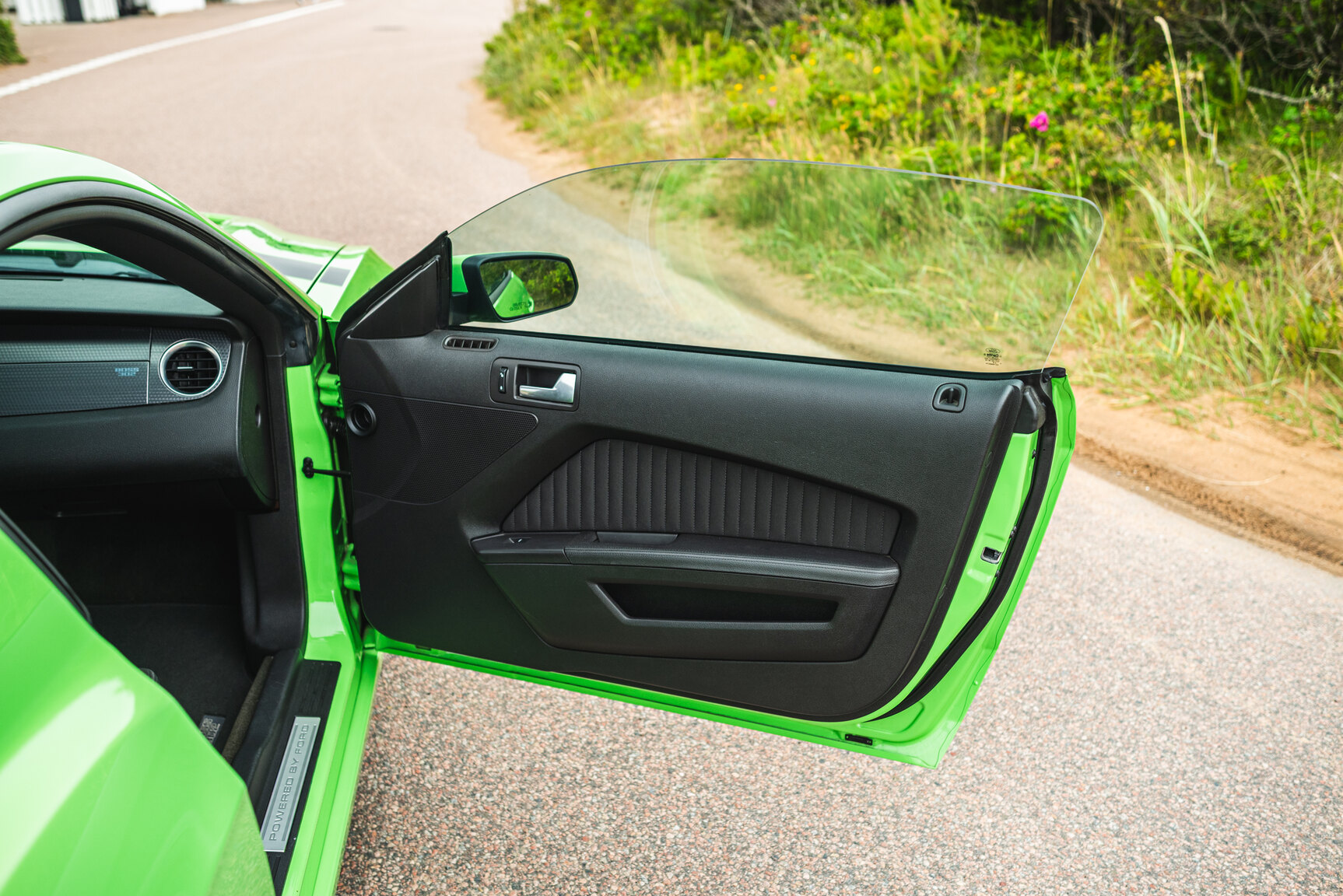Interior image of 2013 Ford Mustang Boss 302