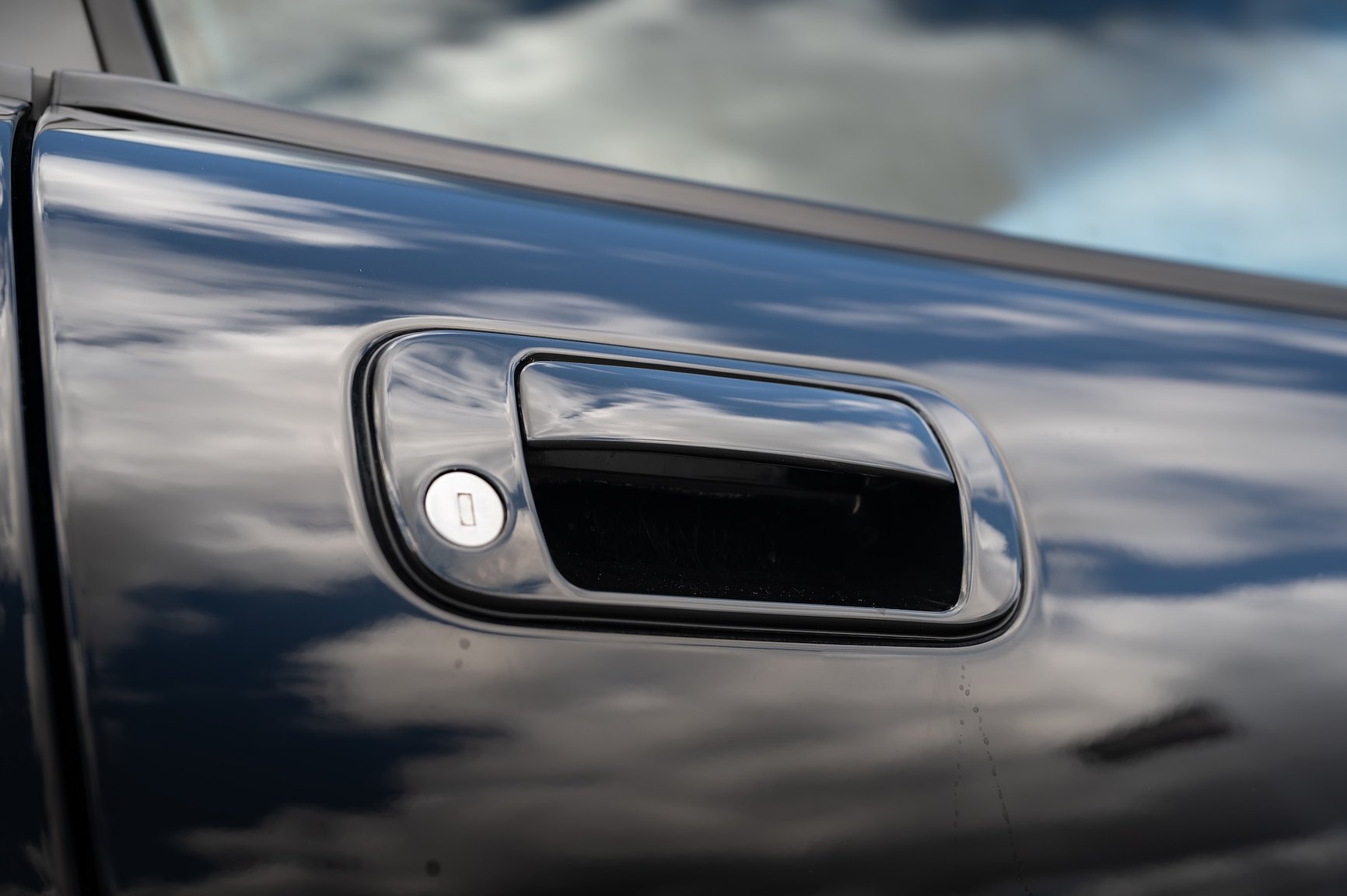 Exterior image of 2004 Maserati Coupé 4.2 V8 Cambiocorsa