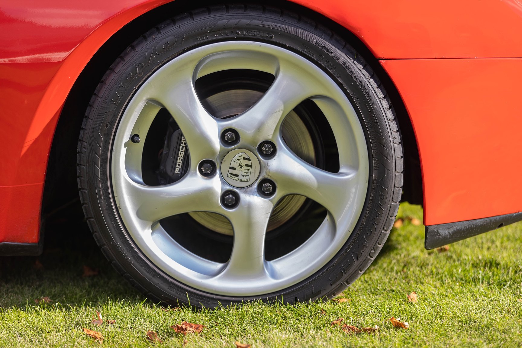 Exteriörbild på 1988 Porsche 944 Turbo