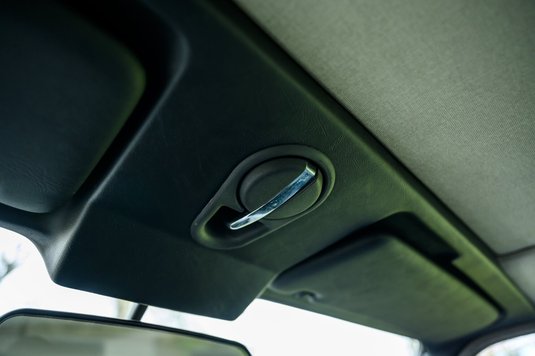 Interior image of 1986 BMW 520i