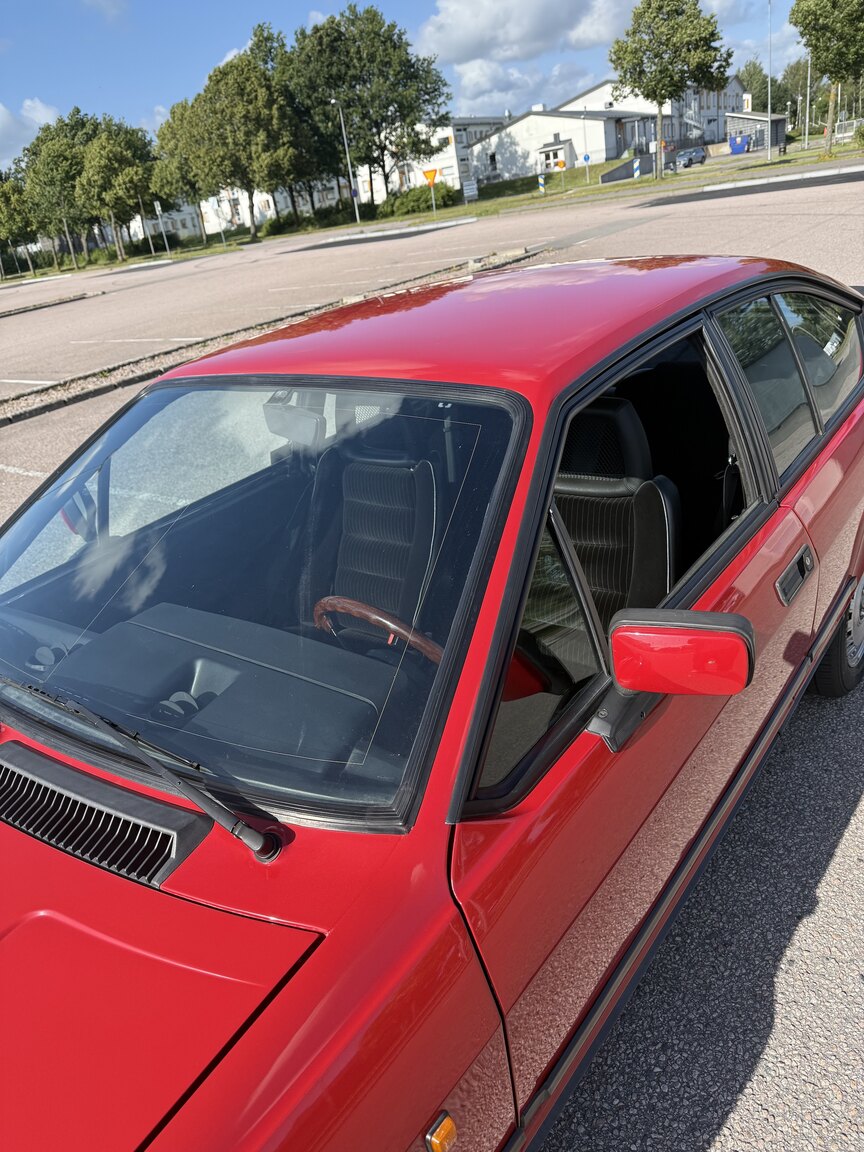Aussenfoto 1986 Alfa Romeo Alfetta GTV 2.0