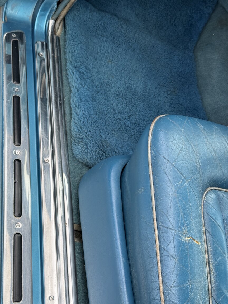 Interior image of 1976 Rolls-Royce Silver Shadow