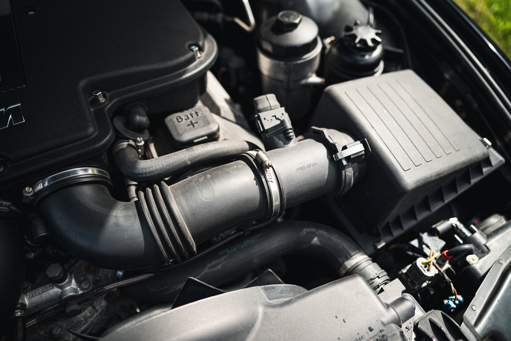 Image of 2000 BMW M5 E39 mechanics