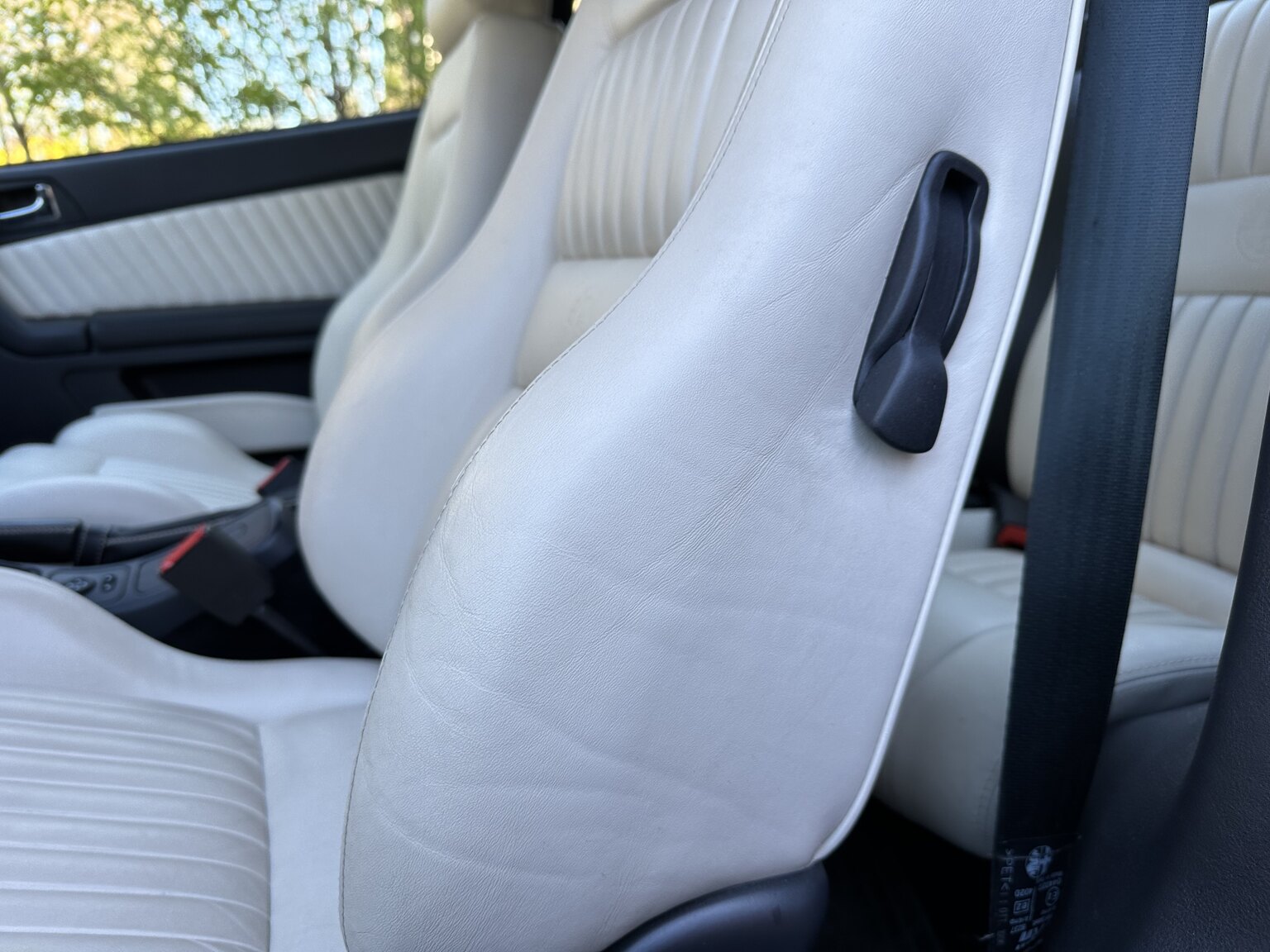 Interior image of 1997 Alfa Romeo GTV 3.0