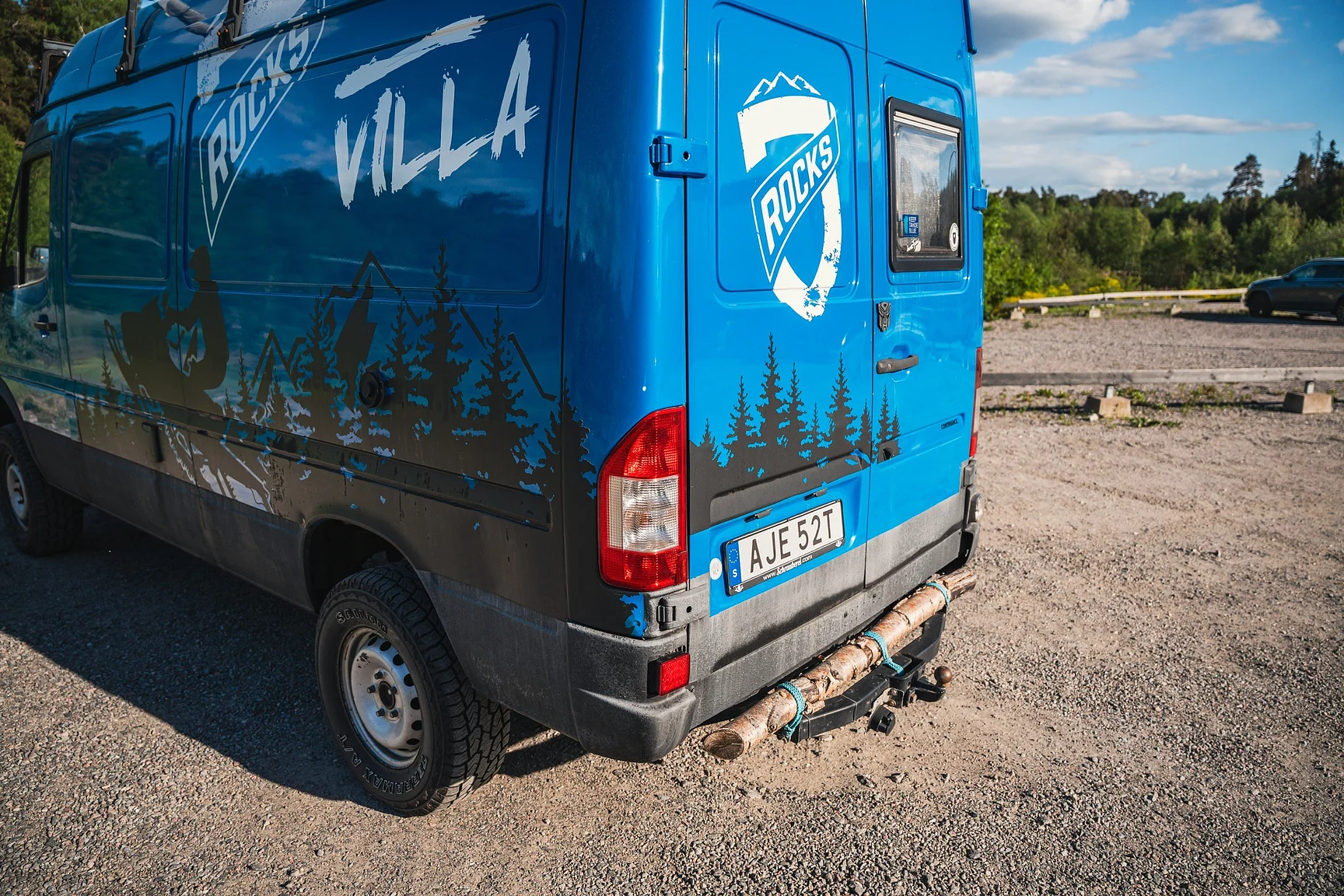 Exterior image of 2004 Mercedes-Benz Sprinter 4x4 Campervan/Overlander (16)