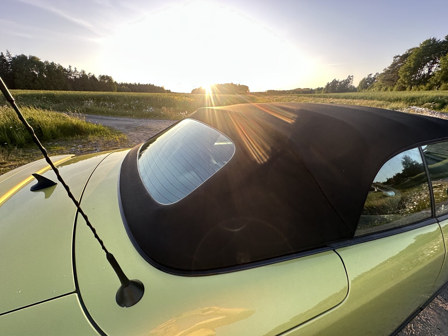 Exterior image of 2004 SAAB 9.3 Aero Convertible 2.0T